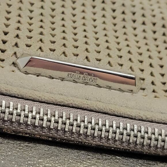 Stella & Dot 4-Way Crossbody / Clutch Bag - Picture 2 of 16